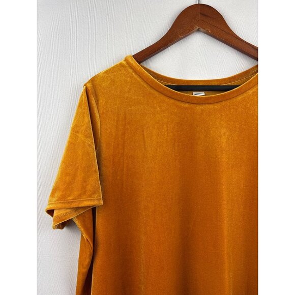 Women’s Old Navy Size 1X Gold Velvet Short Sleeve Shirt - Picture 2 of 5